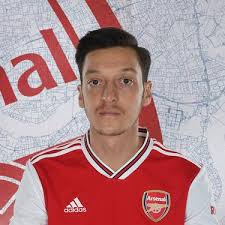 Mourinho bullish on Özil